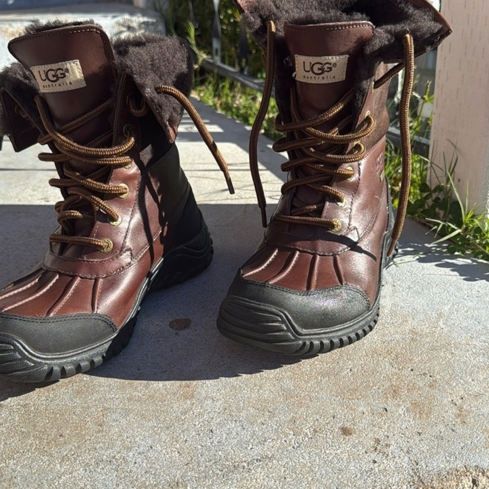 UGG Black and Brown Fluffy Footwear Waterproof - Picture 5 of 15